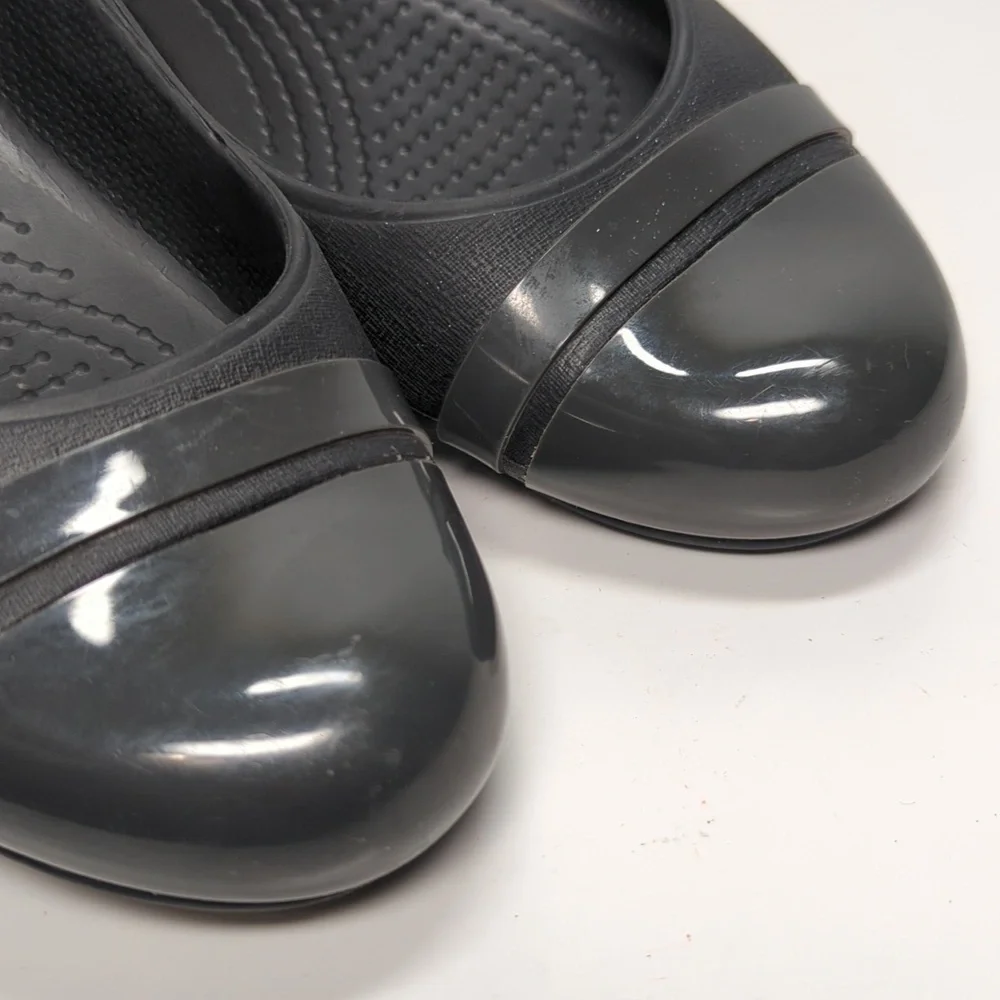 Crocs patent cap toe ballet flats Stylish Gray Women's size 10